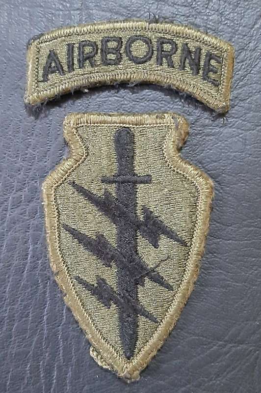 RARE: 1990s U.S. Army OD Green 'Special Forces' Embroidered Airborne Tab & Unit Flash (2 x Pcs).