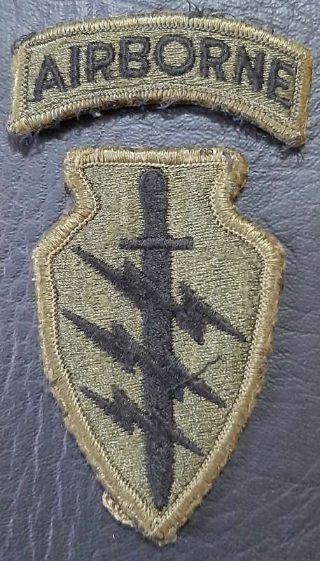 RARE: 1990s U.S. Army OD Green 'Special Forces' Embroidered Airborne Tab & Unit Flash (2 x Pcs).