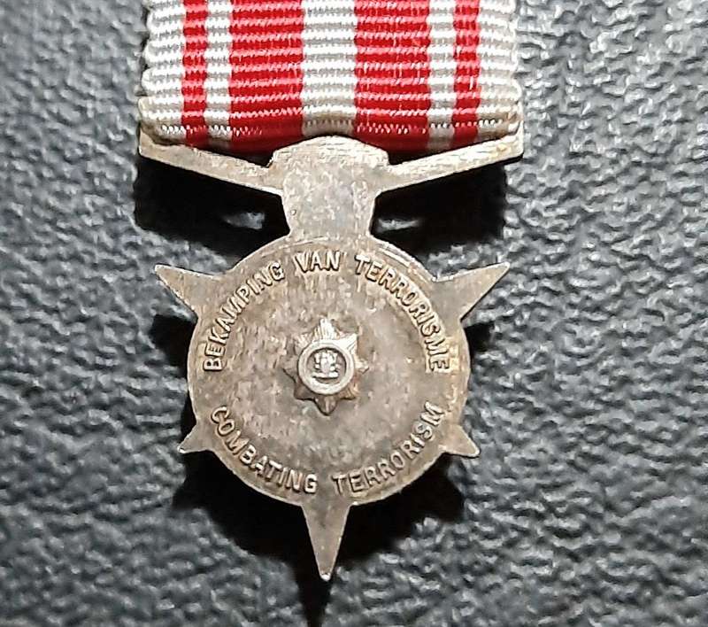 RARE: SA Security Forces  Silver Miniature ' Star for Combatting Terrorism ' Medal w/ Service Bars