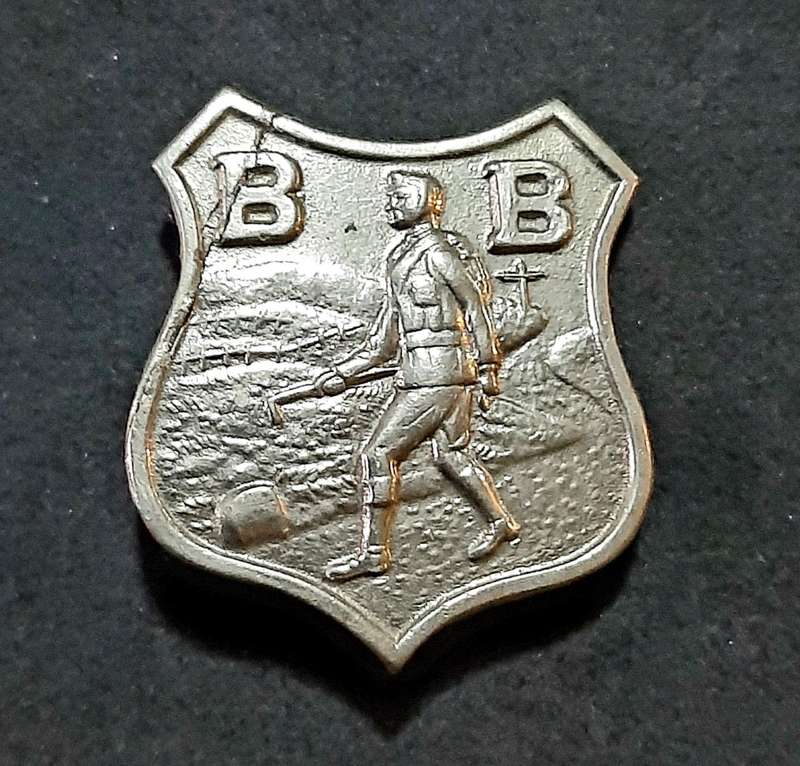 Mid-20th Century: 'Boys Brigade' Youth Organization Wayfarer Badge w/ Pin.