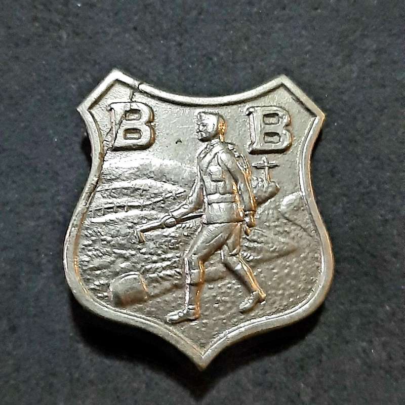 Mid-20th Century: 'Boys Brigade' Youth Organization Wayfarer Badge w/ Pin.