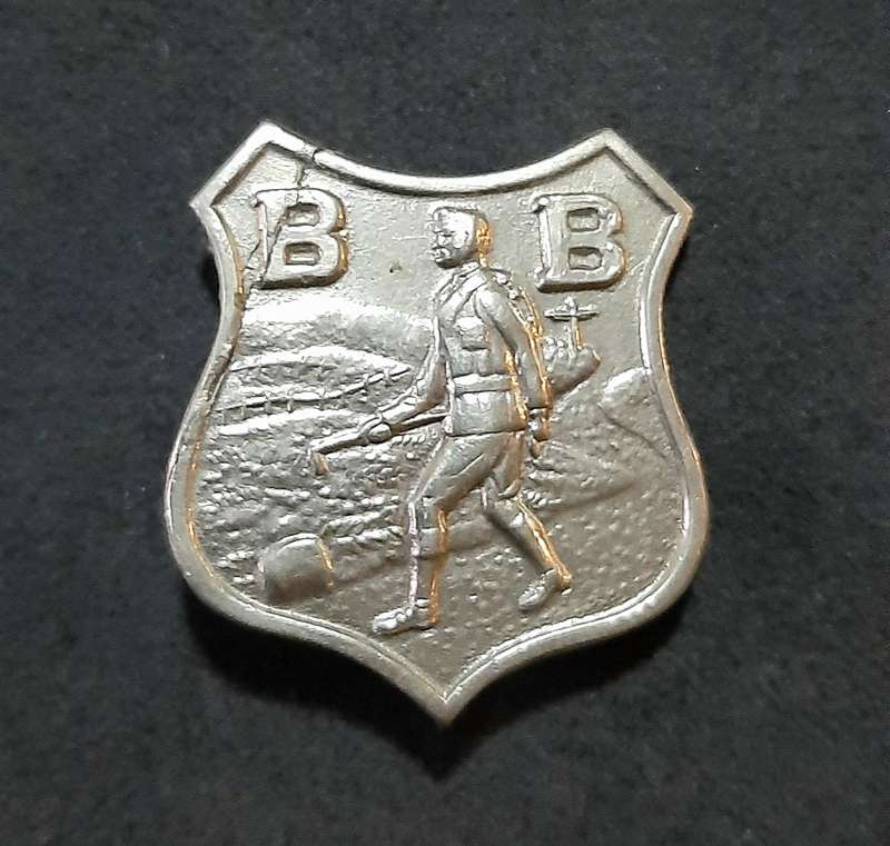 Mid-20th Century: 'Boys Brigade' Youth Organization Wayfarer Badge w/ Pin.