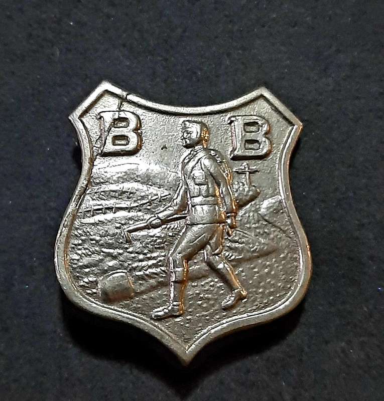 Mid-20th Century: 'Boys Brigade' Youth Organization Wayfarer Badge w/ Pin.