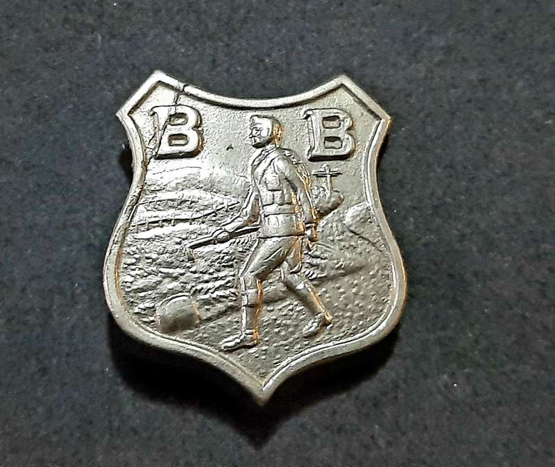 Mid-20th Century: 'Boys Brigade' Youth Organization Wayfarer Badge w/ Pin.