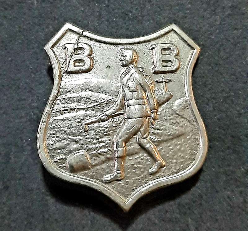 Mid-20th Century: 'Boys Brigade' Youth Organization Wayfarer Badge w/ Pin.