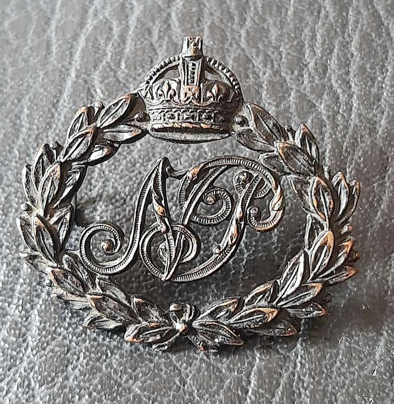 RARE: Natal Police (1902-13) Subdued Brass Cap Badge w/ Lugs.