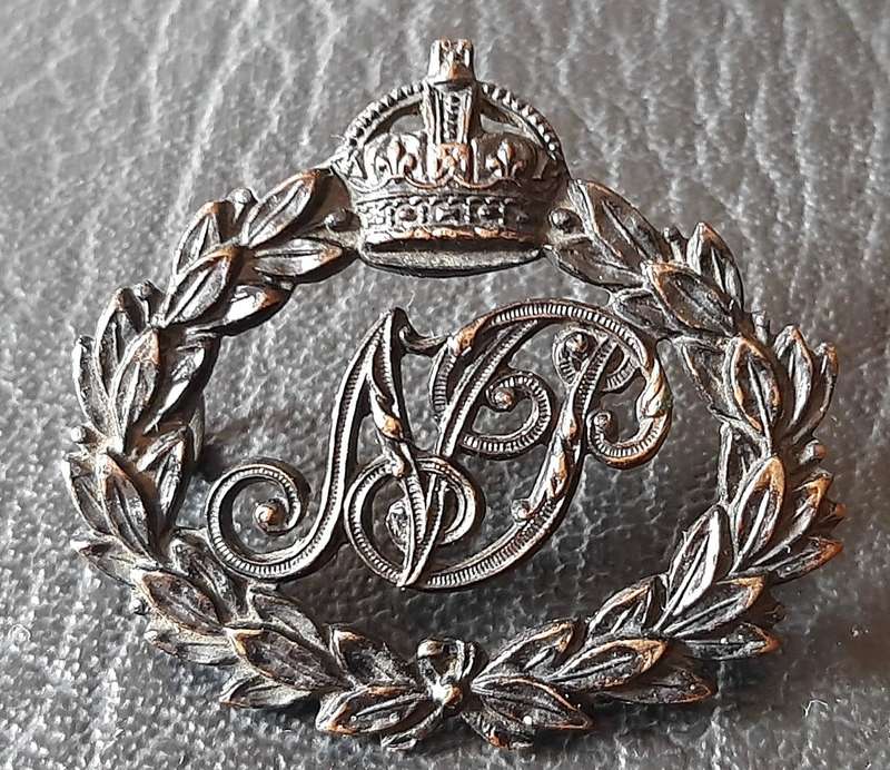 RARE: Natal Police (1902-13) Subdued Brass Cap Badge w/ Lugs.