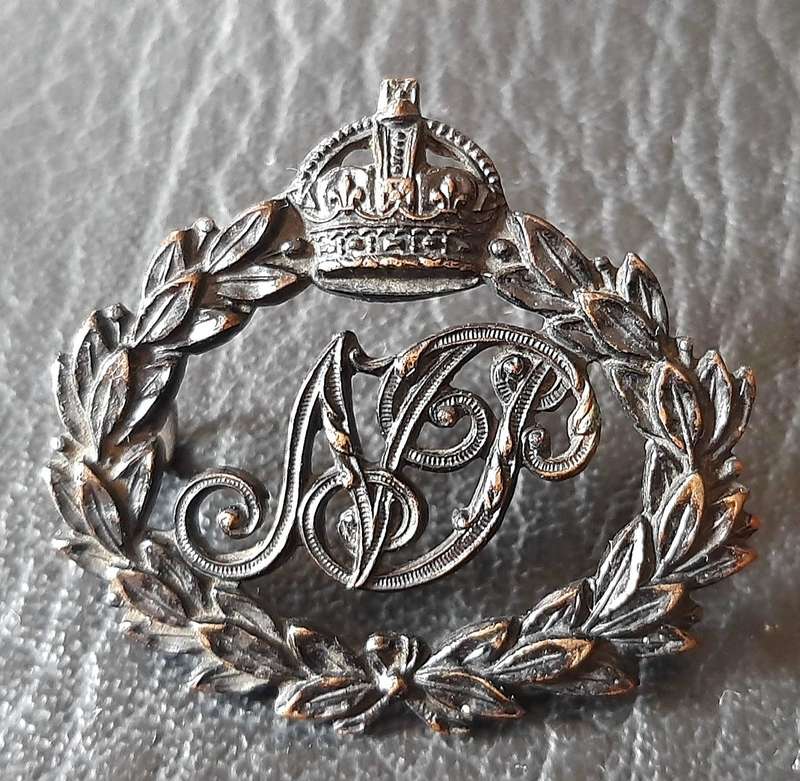 RARE: Natal Police (1902-13) Subdued Brass Cap Badge w/ Lugs.
