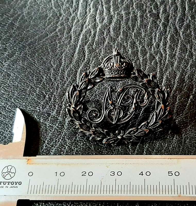 RARE: Natal Police (1902-13) Subdued Brass Cap Badge w/ Lugs.