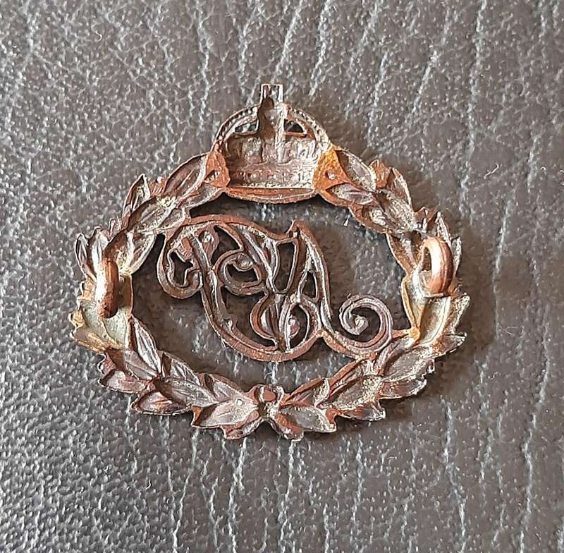 RARE: Natal Police (1902-13) Subdued Brass Cap Badge w/ Lugs.
