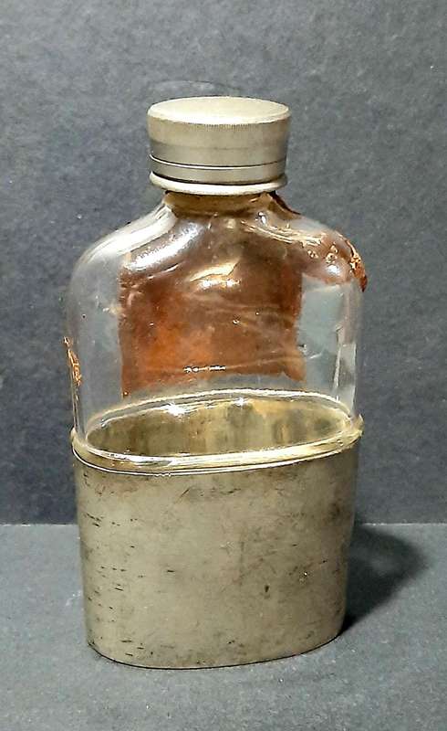 RARE: WW1 British/ Commonwealth Soldier's Private-Purchase Glass Hipflask w/ Cup (Complete).