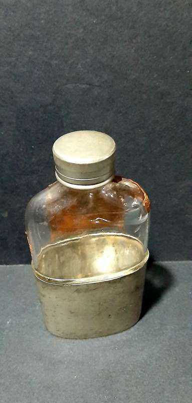 RARE: WW1 British/ Commonwealth Soldier's Private-Purchase Glass Hipflask w/ Cup (Complete).
