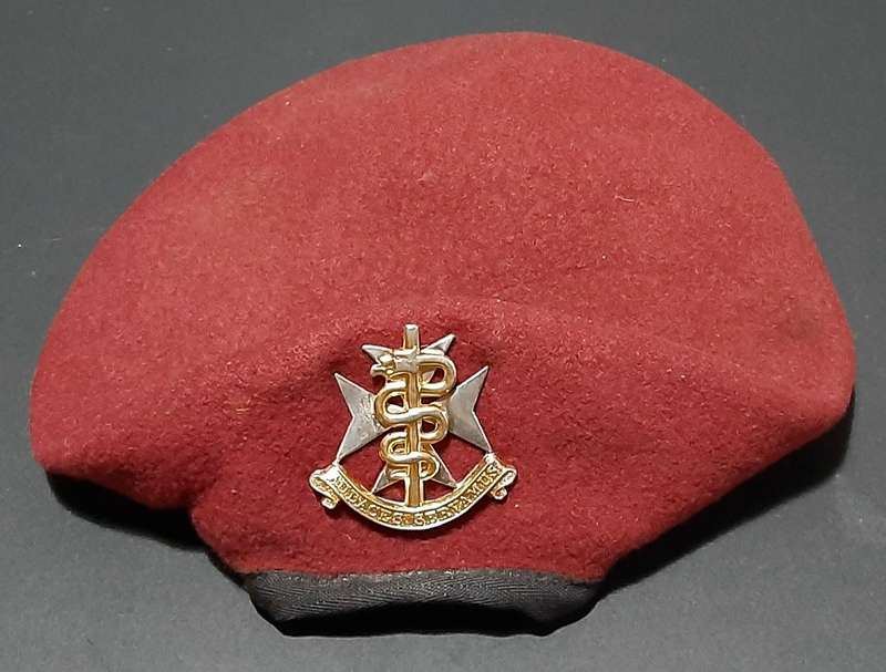 SA Military: SAMS 2000s Maroon Service Beret w/ Badge & Lining (56)