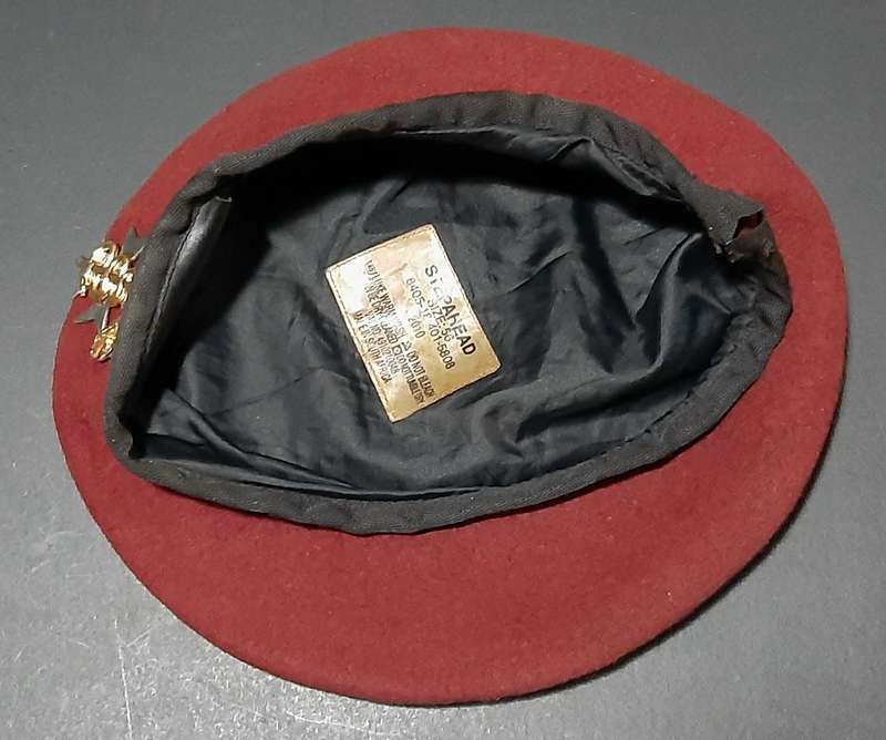 SA Military: SAMS 2000s Maroon Service Beret w/ Badge & Lining (56)