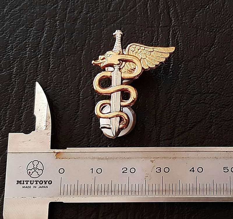 RARE: 1980s / 1990s SAMS 'Recce' 7 Medical Batt. Metal Operator's Badge w/ Pins .