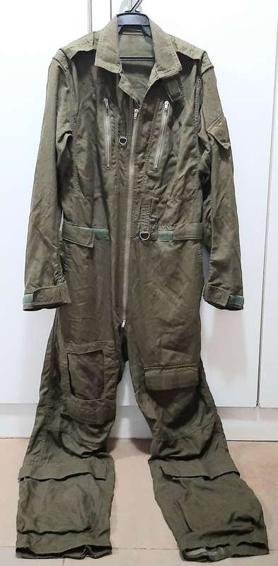 RARE: 1980s Border War- SA Air Force Olive Green Helicopter Pilot's Flightsuit w/ Fittings(Medium).