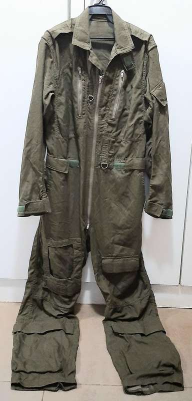 RARE: 1980s Border War- SA Air Force Olive Green Helicopter Pilot's Flightsuit w/ Fittings(Medium).