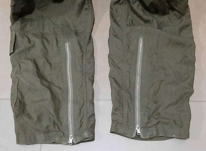 RARE: 1980s Border War- SA Air Force Olive Green Helicopter Pilot's Flightsuit w/ Fittings(Medium).