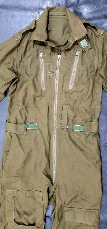 RARE: 1980s Border War- SA Air Force Olive Green Helicopter Pilot's Flightsuit w/ Fittings(Medium).