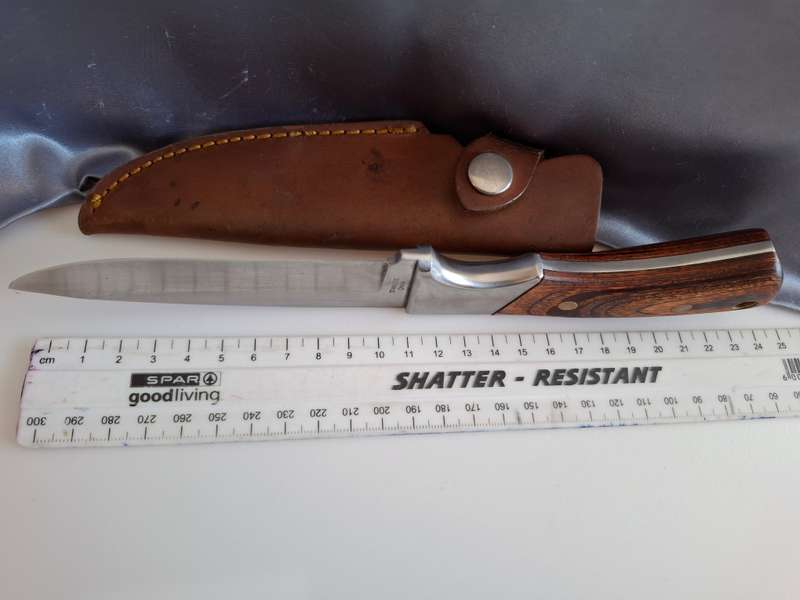 Stunning Winchester Hunting Knife with Leather Sheath Stainless made in China