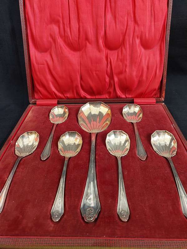 Stunning Antique 7 Piece EPNS Silver Plated Fruit Spoons & Serving Spoons - Good Condition