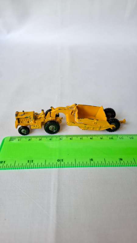 Vintage Lesney Diecast M1 Caterpillar Earth Scraper- Good Condition