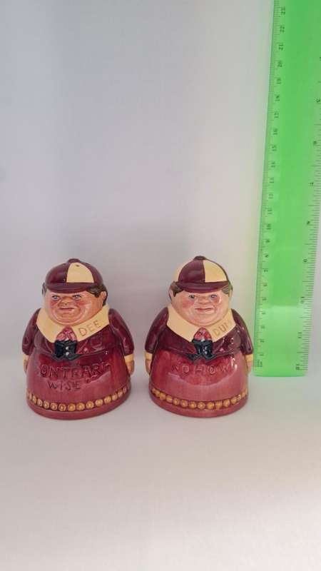 Royal Doulton  Figurine's Salt and Pepper set "Tweedle Dum and Dee" - Excellent Condition