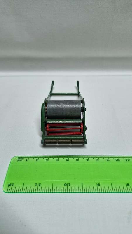 Vintage  Diecast Dinky Toy No.751  " Lawnmower". - Excellent Condition