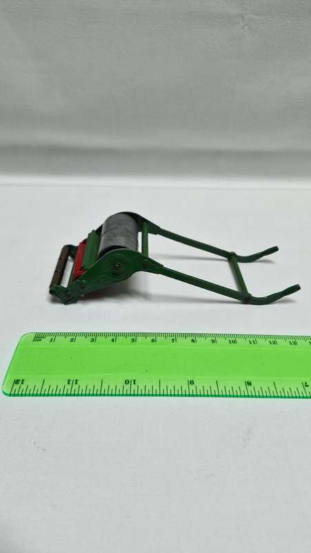 Vintage  Diecast Dinky Toy No.751  " Lawnmower". - Excellent Condition