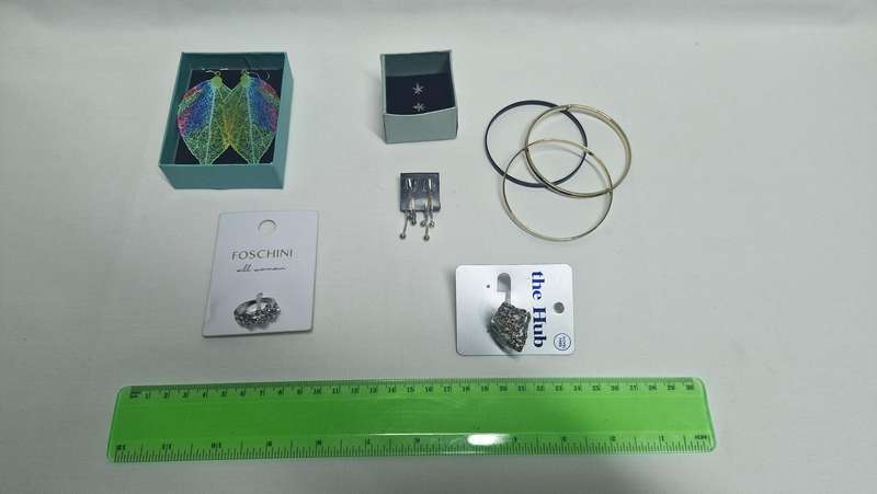 Beautiful Costume Jewellery Set of 5 - Excellent Condition