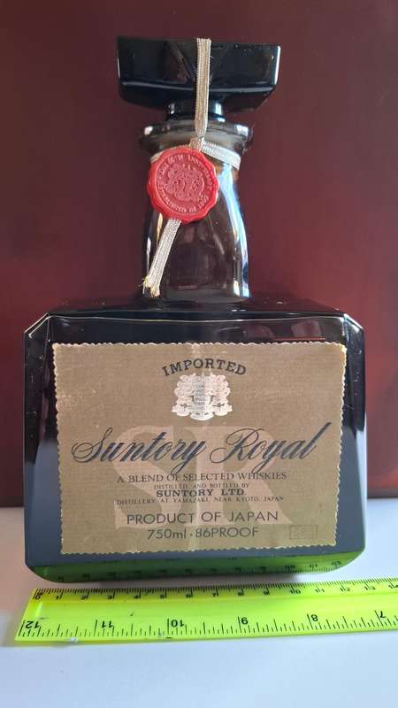 Imported Suntory Royal 750ml Whisky 86 Proof Product of Japan still Sealed