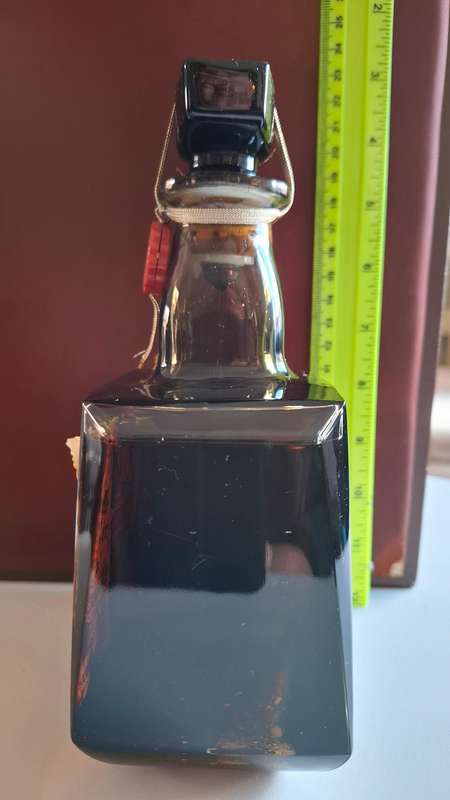 Imported Suntory Royal 750ml Whisky 86 Proof Product of Japan still Sealed