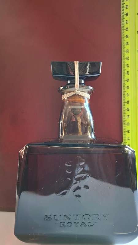 Imported Suntory Royal 750ml Whisky 86 Proof Product of Japan still Sealed