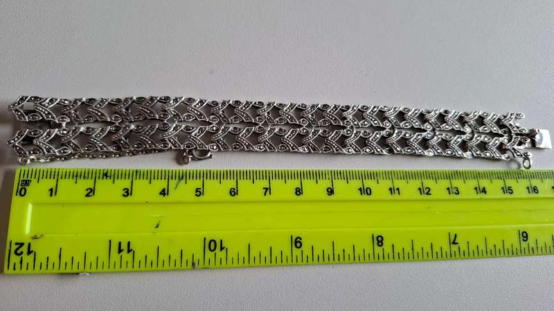 Stunning Vintage Silver Bracelet with Marcasite Stones and Safety Chain  29 .4 grams  - Excellent