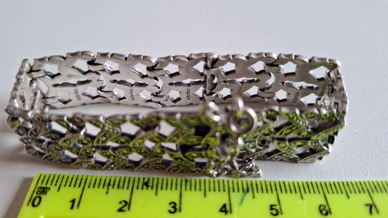 Stunning Vintage Silver Bracelet with Marcasite Stones and Safety Chain  29 .4 grams  - Excellent