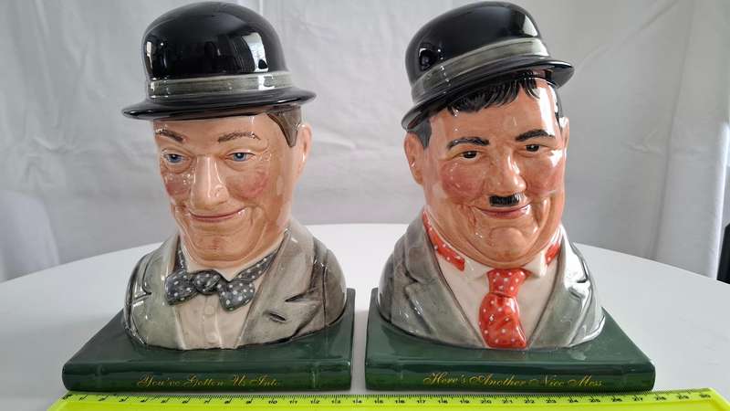 Rare Vintage Limited Edition 957/2500Royal Doulton Laurel&Hardy 1998 Bookends in Excellent Condition