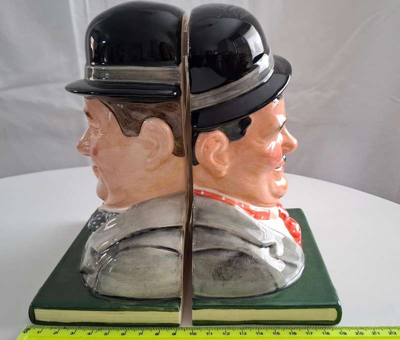 Rare Vintage Limited Edition 957/2500Royal Doulton Laurel&Hardy 1998 Bookends in Excellent Condition