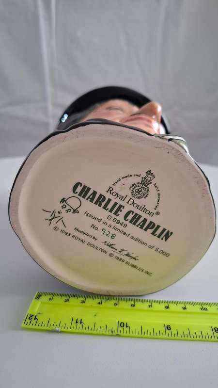 Rare Vintage Royal Doulton Charlie Chaplin D6949Limited Edition 928/5000 1993 in Excellent Condition