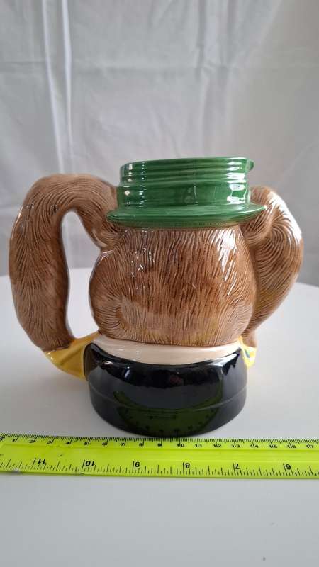 Royal Doulton Toby Jug D6776 The March Hare