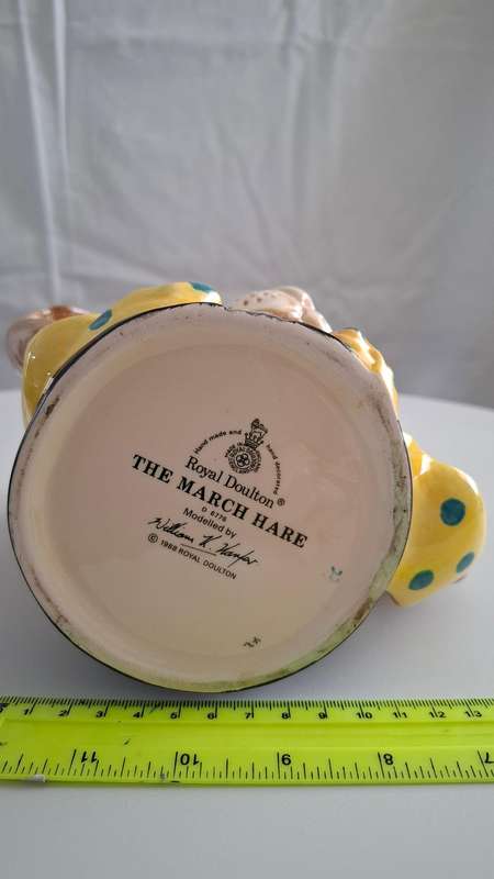 Royal Doulton Toby Jug D6776 The March Hare