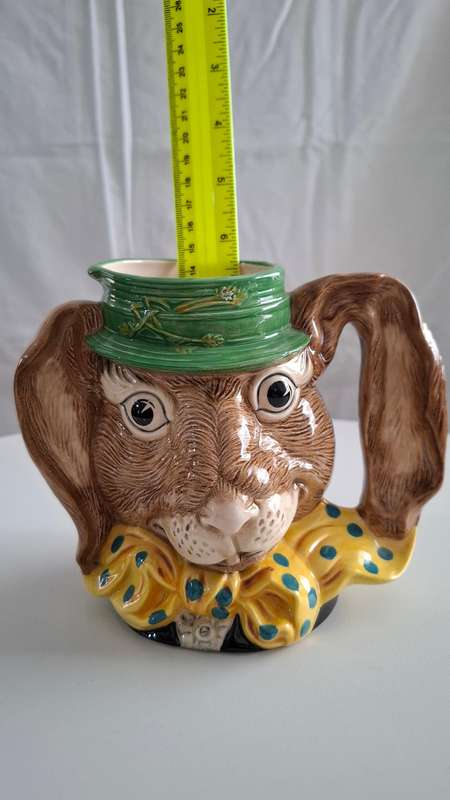 Royal Doulton Toby Jug D6776 The March Hare