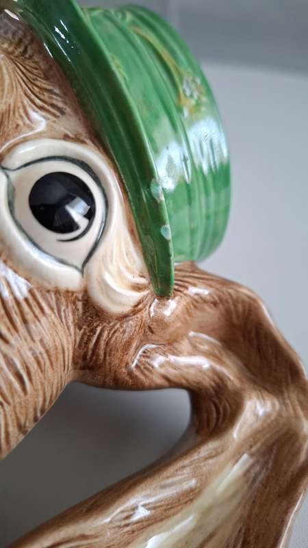 Royal Doulton Toby Jug D6776 The March Hare