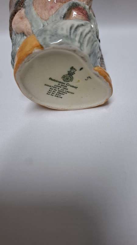 Royal Doulton Medium Size Character Jug "Robinson Crusoe D. 6539"  - Excellent Condition