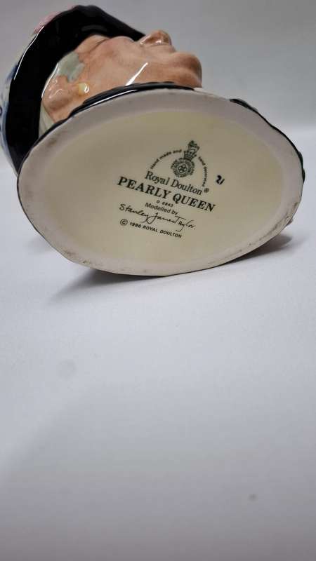 Royal Doulton Medium Size  Character Jug  "Pearly Queen D. 6843"  - Excellent Condition
