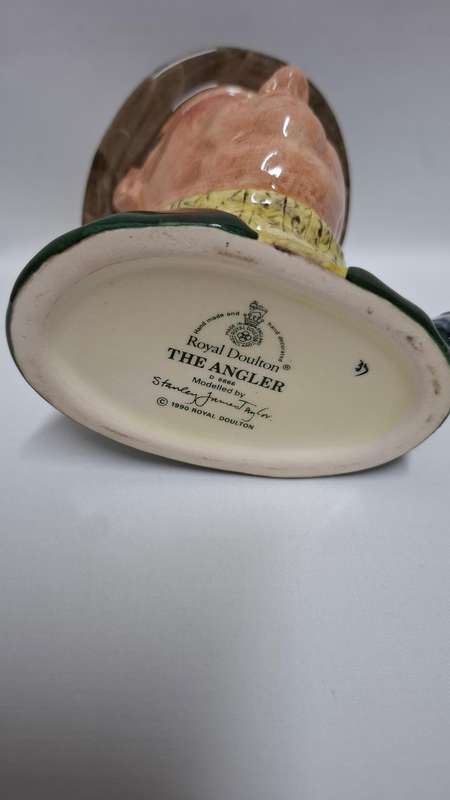 Royal Doulton Medium Toby Jug "The Angler " D.6866  - Excellent Condition