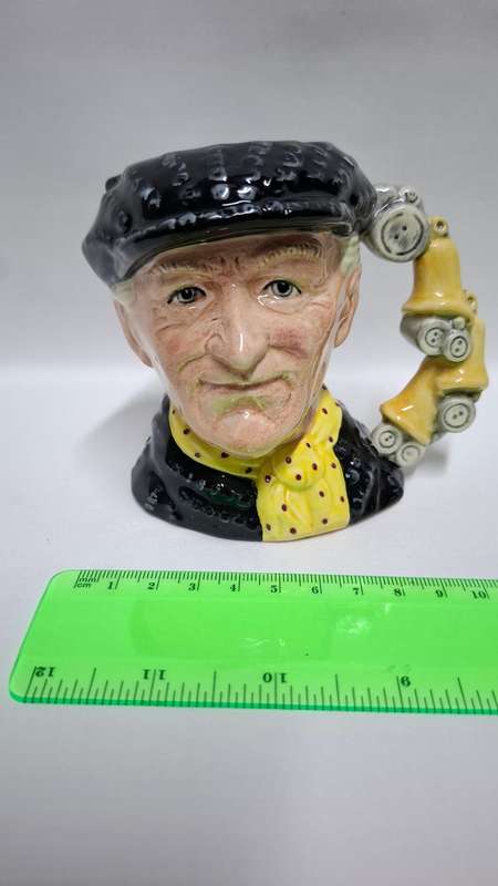 Royal Doulton  Medium Size Character Jug "Pearly King D.6844"  - Excellent Condition