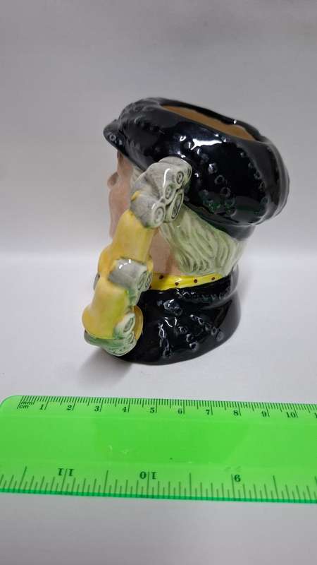 Royal Doulton  Medium Size Character Jug "Pearly King D.6844"  - Excellent Condition