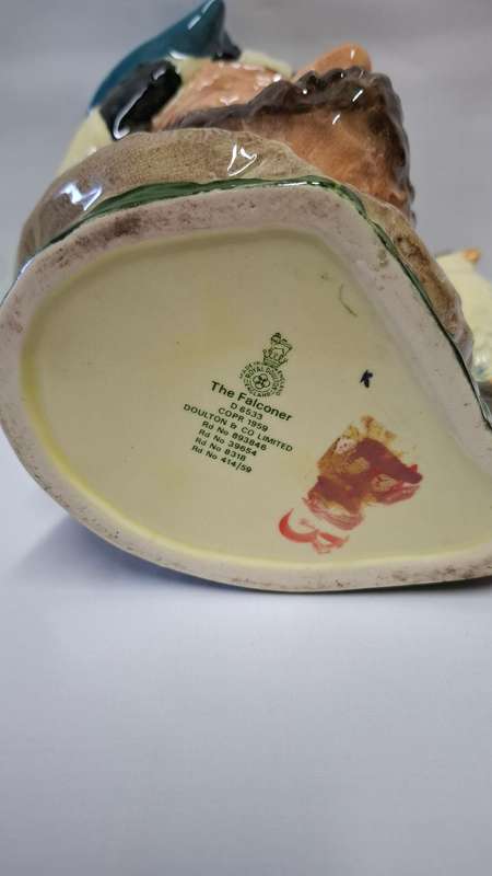 Royal Doulton Large Toby Jug "The Falconer" D. 6533 - Excellent Condition