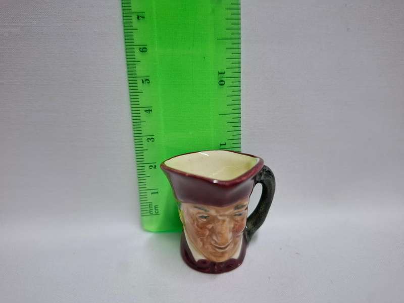 Royal Doulton Miniature Toby Jug " Cardinal "  - Excellent Condition