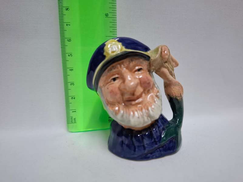 Royal Doulton Small Toby Jug " Old Salt  " D. 6557 - Excellent Condition